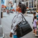 Wherever Weekender Сумка для мамы из веган кожи - Noir Rose Gold JuJuBe