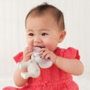 Infantino (США) Прорезыватель для зубов из натурального каучука "Розовый Слоненок"