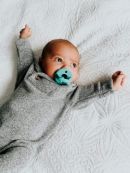 Itzy Ritzy (США) Пустышки силиконовые Peacock Blue Arrows