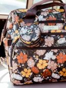 JuJuBe (США) Контейнер для пустышек, футляр, круглая сумочка Paci Pod - Far Out Floral