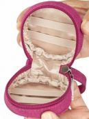 JuJuBe (США) Контейнер для пустышек, футляр, круглая сумочка Paci Pod Малиновый - Raspberry Jam