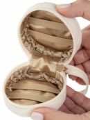 JuJuBe (США) Контейнер для пустышек, футляр, круглая сумочка Paci Pod - Linen