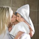 Муслиновое полотенце с капюшоном SwaddleDesigns Hooded Towel Tiny Triangles Shimmer Blue